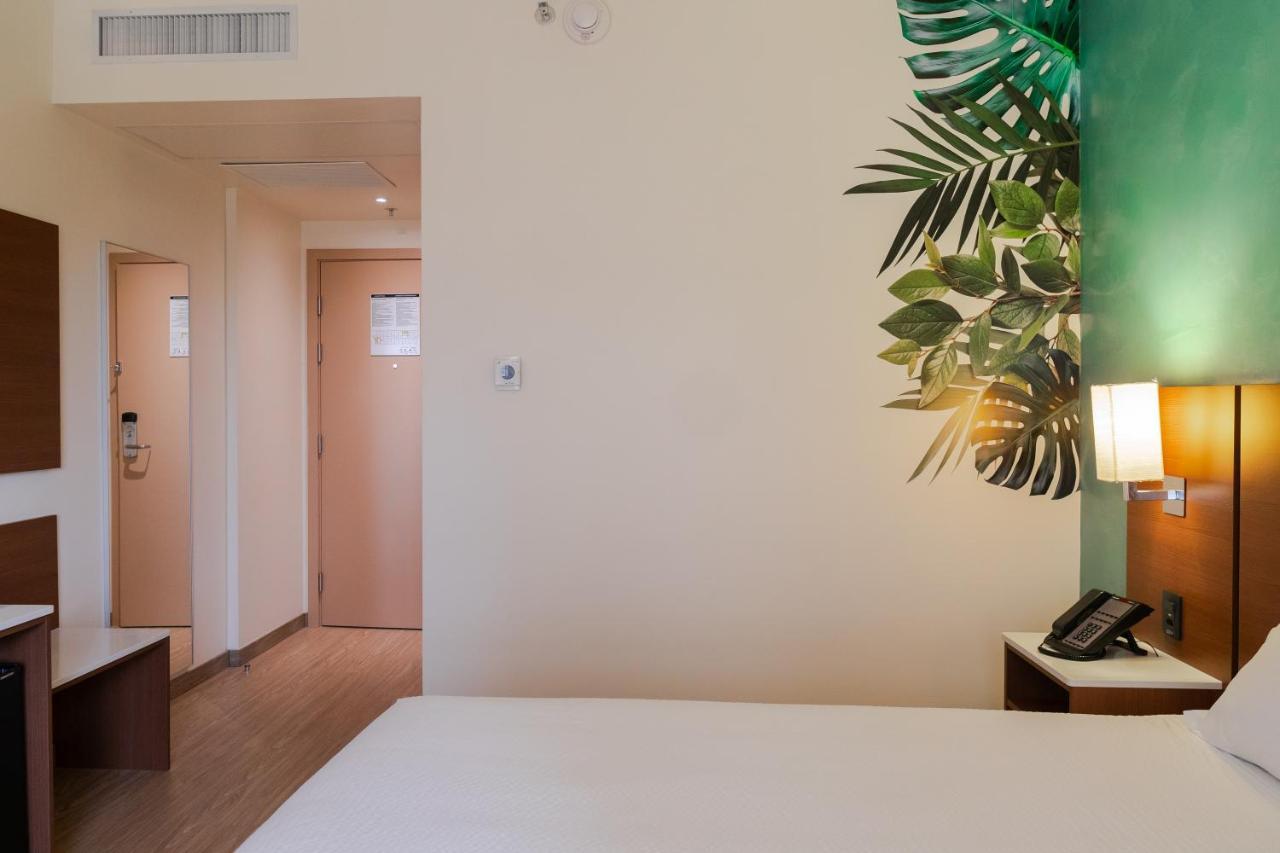 ไอบิส สไตล์ กูริติบา แอร์พอร์ต โฮเต็ล Hotel Sao Jose dos Pinhais ภายนอก รูปภาพ