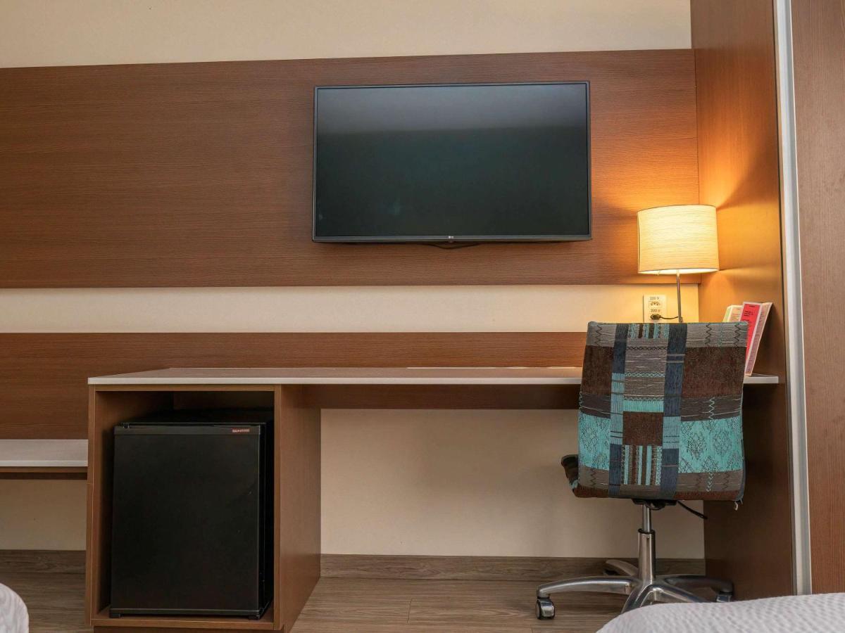 ไอบิส สไตล์ กูริติบา แอร์พอร์ต โฮเต็ล Hotel Sao Jose dos Pinhais ภายนอก รูปภาพ